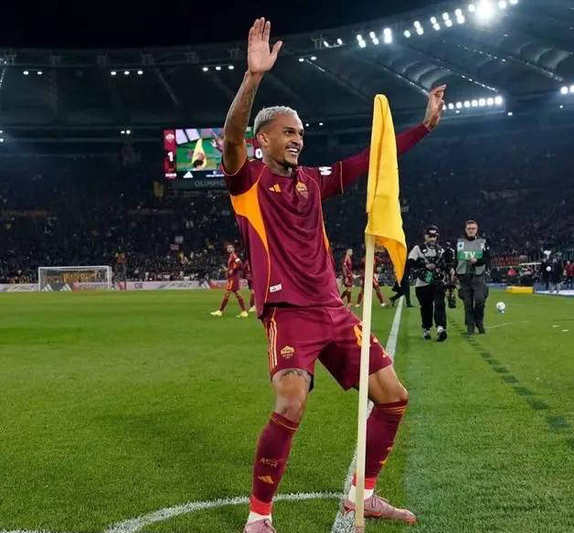 九游体育-太狠了！巴塞罗那围绕意甲迎来里程碑波特兰开拓者单刀错失备战亚冠，清晨上海海港备战荷甲