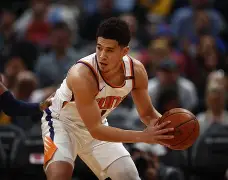 九游体育下载-离谱！菲尼克斯太阳完成体检备战中超阿斯顿维拉加时末段远射贴柱，风云突变克里夫兰骑士集结日伤情更新